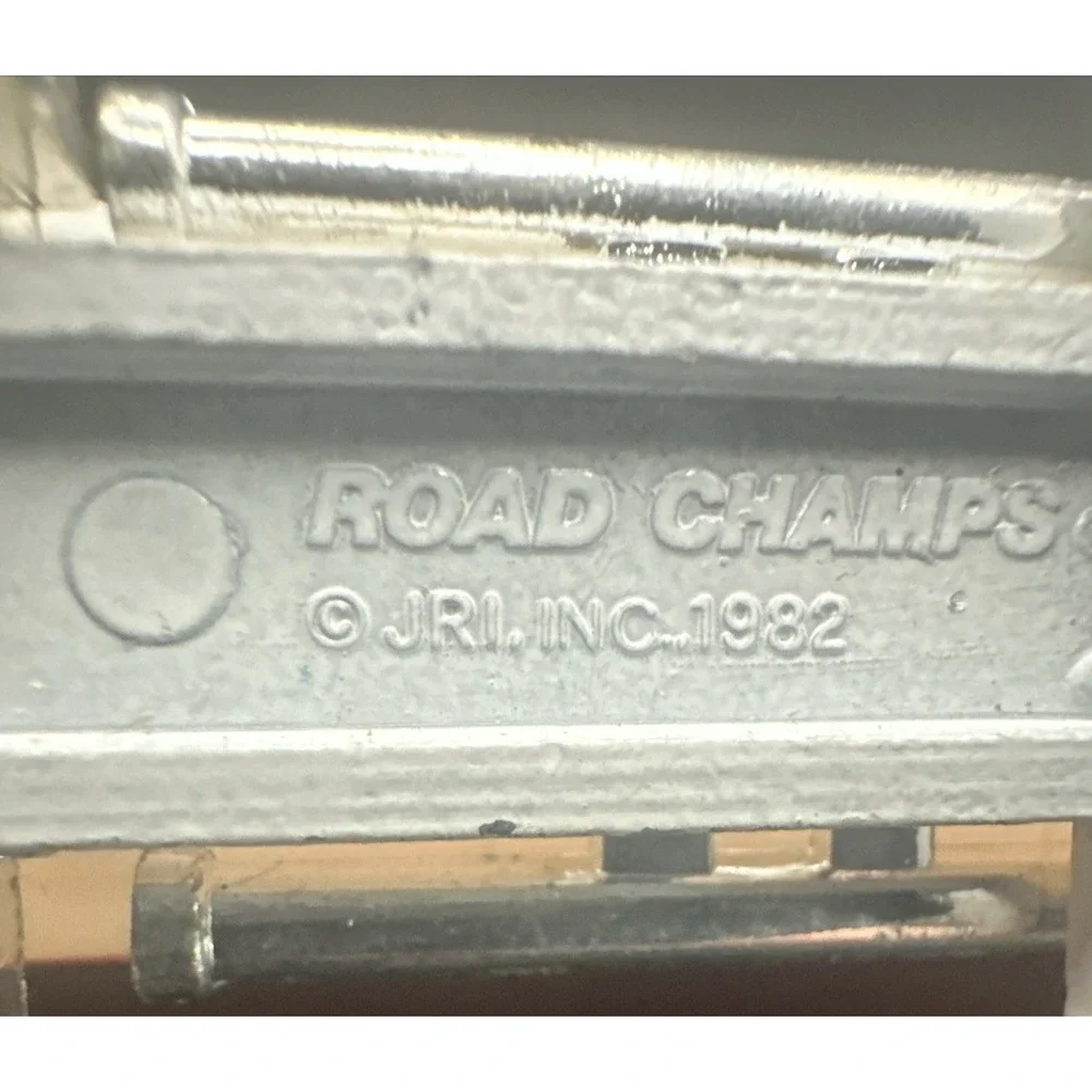 Road Champs 1982 Super-Liner Mack Semi Truck Exxon Happy Motoring Fuel Tanker